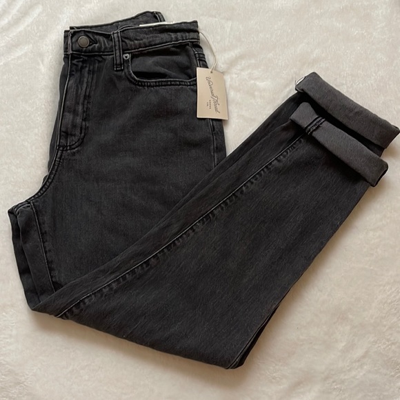 Universal Thread Denim - Women's Boyfriend Jeans!